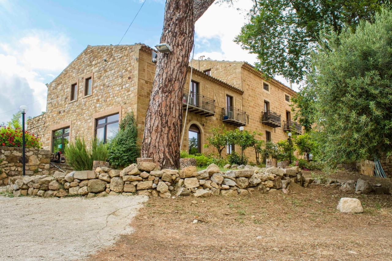 Casale Raino Country house *