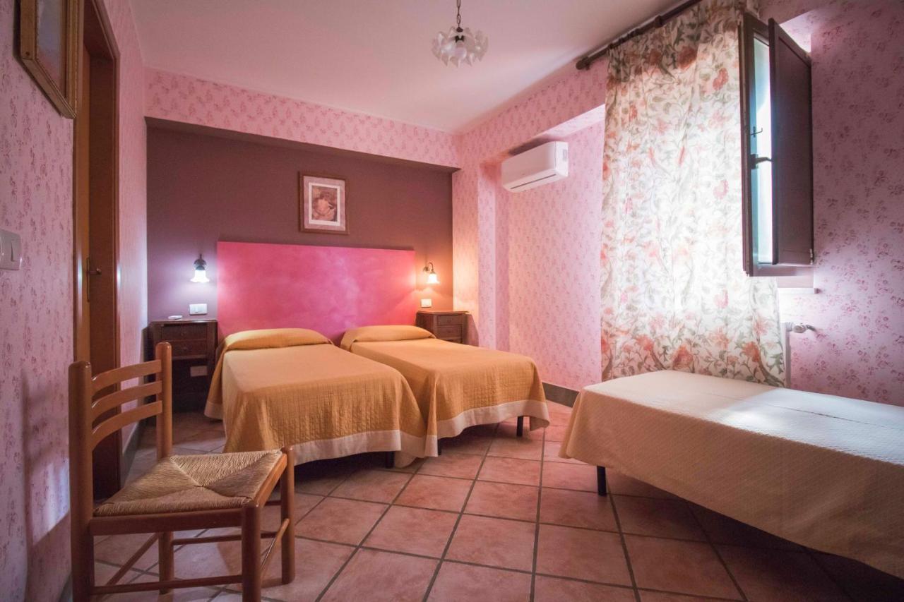 Casale Raino Country house *