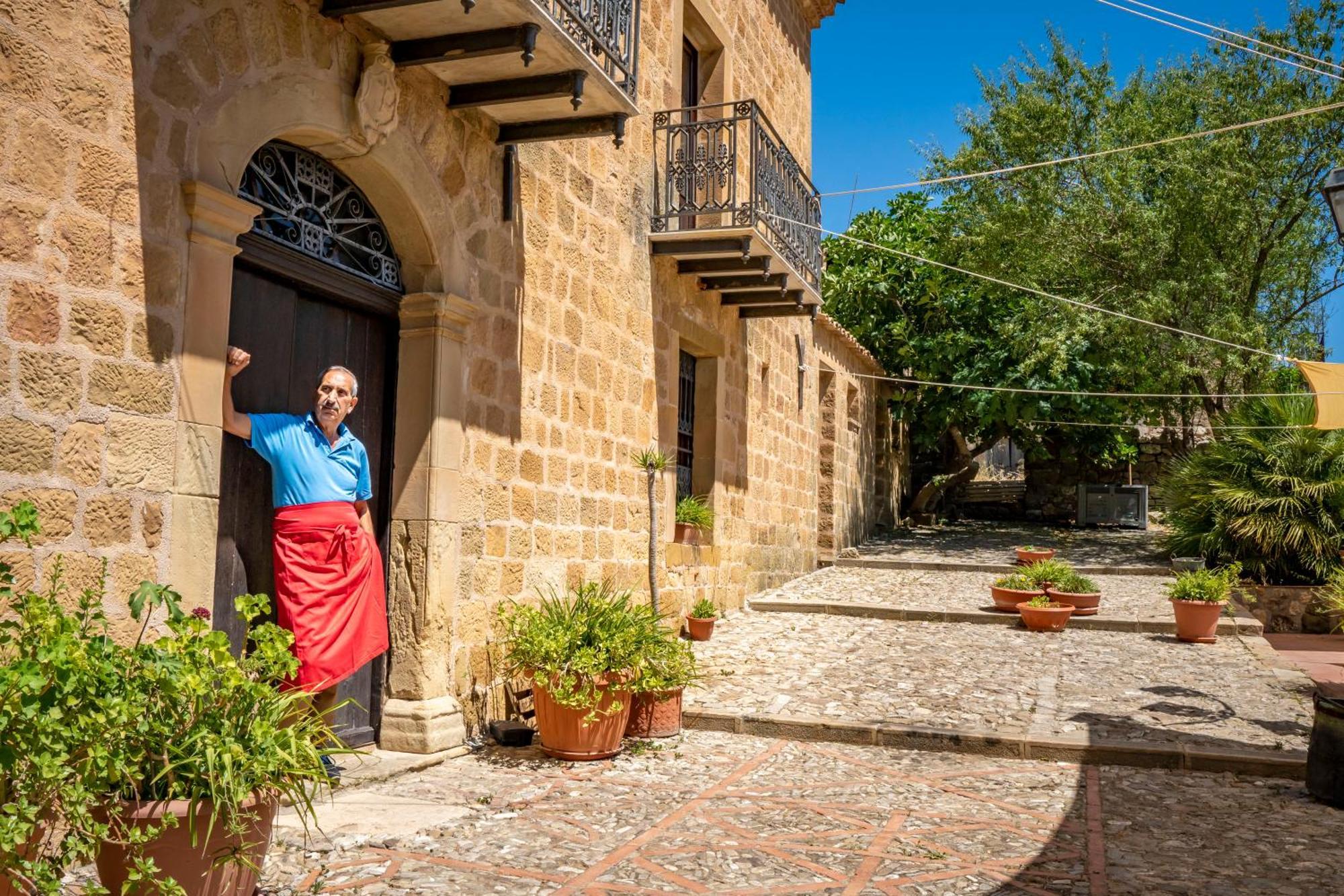 Country house Casale Raino